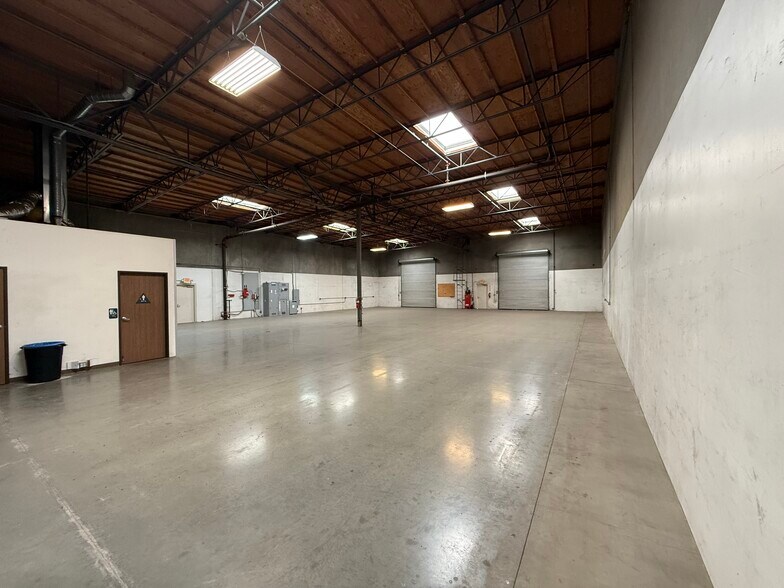 More Photos Of 5365 Brooks St, Montclair Warehouse For Lease