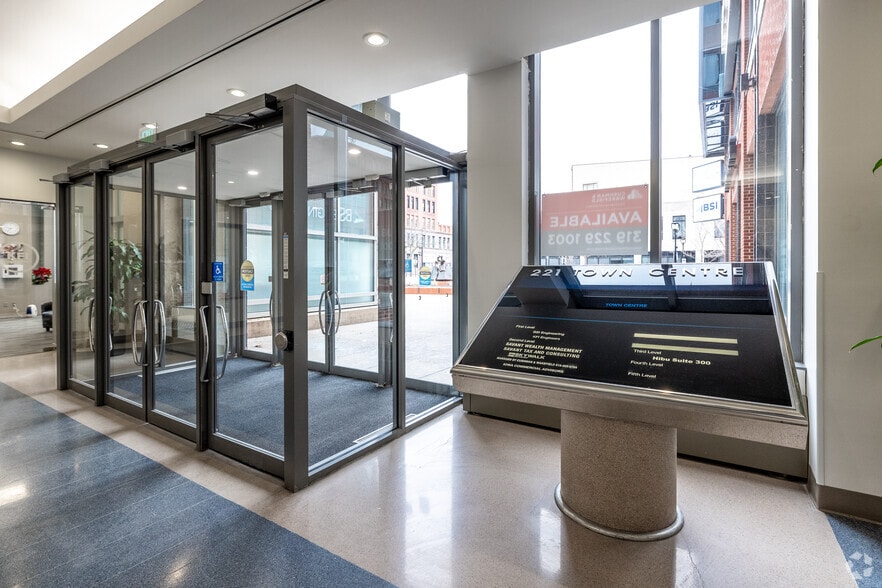 More Photos Of 221 3rd Ave SE, Cedar Rapids Unknown For Lease