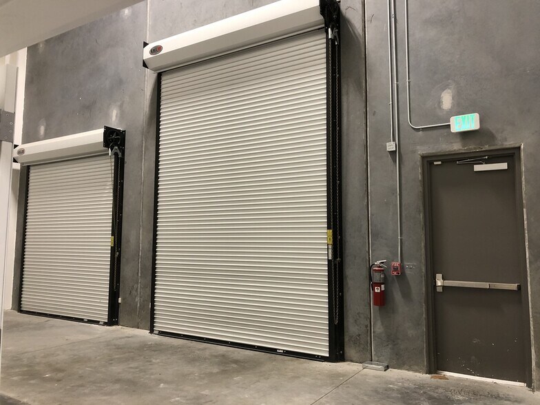 More Photos Of 3135 Lakewood Ranch Blvd, Bradenton Warehouse For Lease