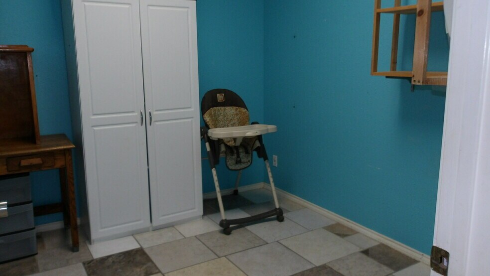 More Photos Of 505 Texas 100, Port Isabel Freestanding For Lease