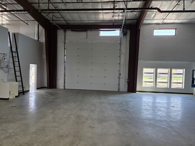 More Photos Of 439 N Broadmore Way, Nampa Unknown For Lease