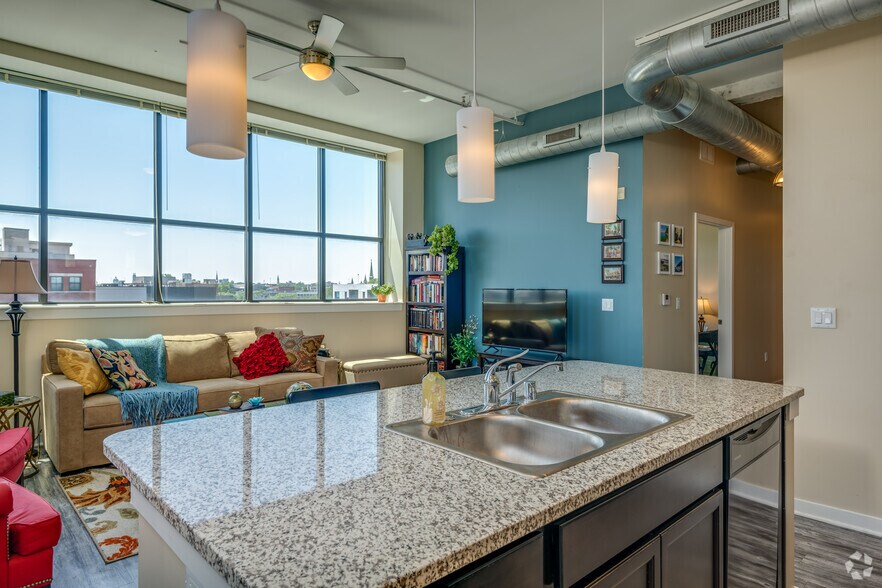 More Photos Of 133 W Pittsburgh Ave, Milwaukee Apartments For Lease