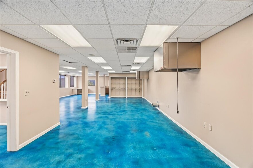 More Photos Of 106 Flow State Vis, Asheville Flex For Lease