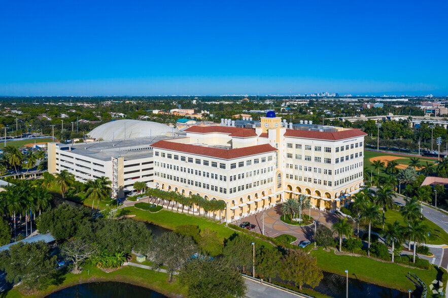 More Photos Of 3300 S University Dr, Fort Lauderdale Office For Lease
