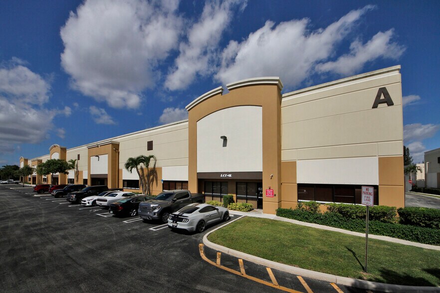 More Photos Of 6250-6270 N Hiatus Rd, Tamarac Unknown For Lease