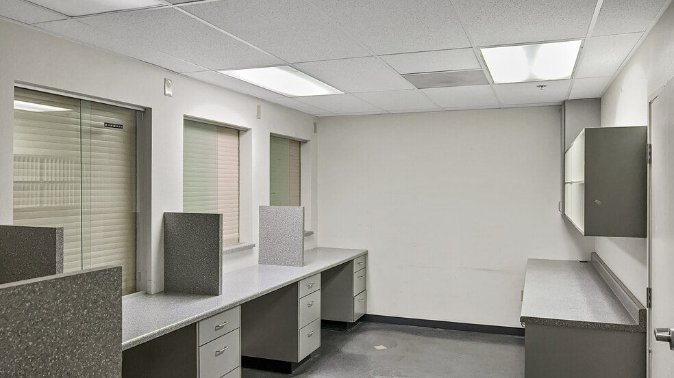 More Photos Of 6301 Mountain Vista St, Henderson Medical For Lease