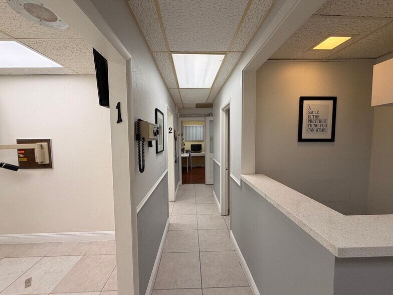 More Photos Of 2331 N State Road 7, Lauderdale Lakes Office For Sale