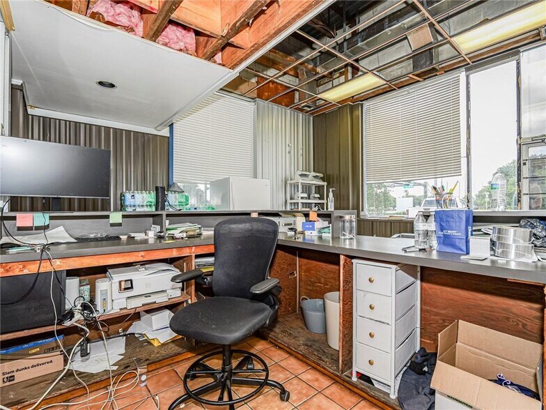 More Photos Of 415 US Highway 1, Vero Beach Freestanding For Sale