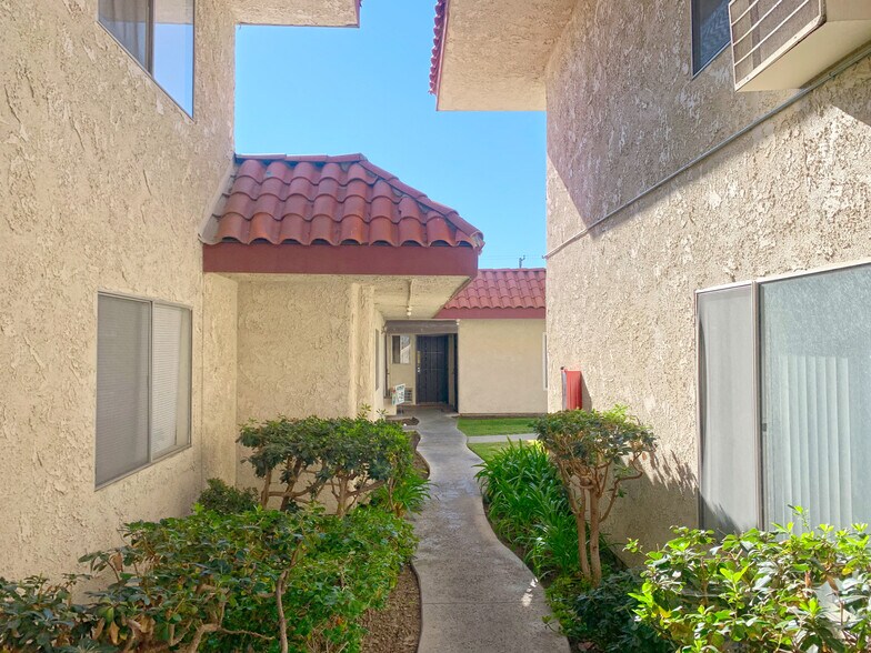 More Photos Of 3300 W Orange Ave, Anaheim Multifamily For Sale