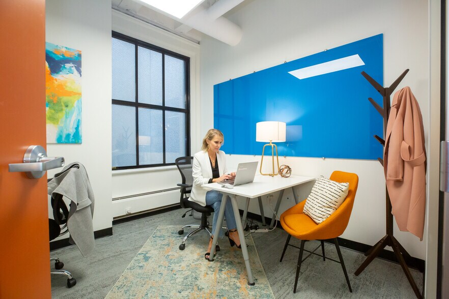 More Photos Of 318 W Adams St, Chicago Coworking Space