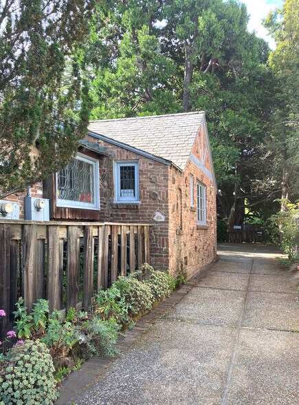 More Photos Of 1672 University Ave, Berkeley Medical For Lease