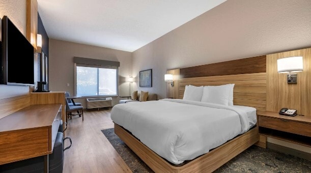 More Photos Of 12101 Challenger Pky, Orlando Hotel For Sale