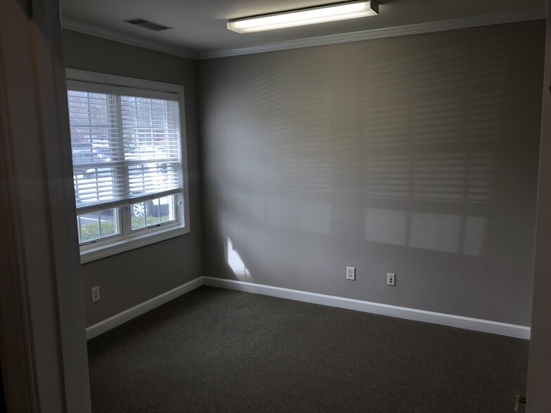 More Photos Of 2450 Atlanta Hwy, Cumming Office For Lease