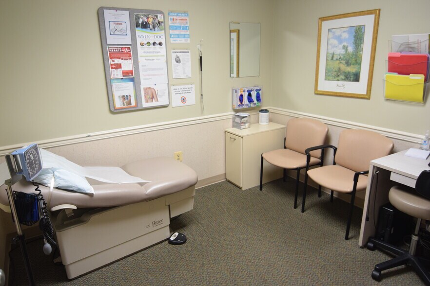 More Photos Of 315 W State St, Doylestown Medical For Sale