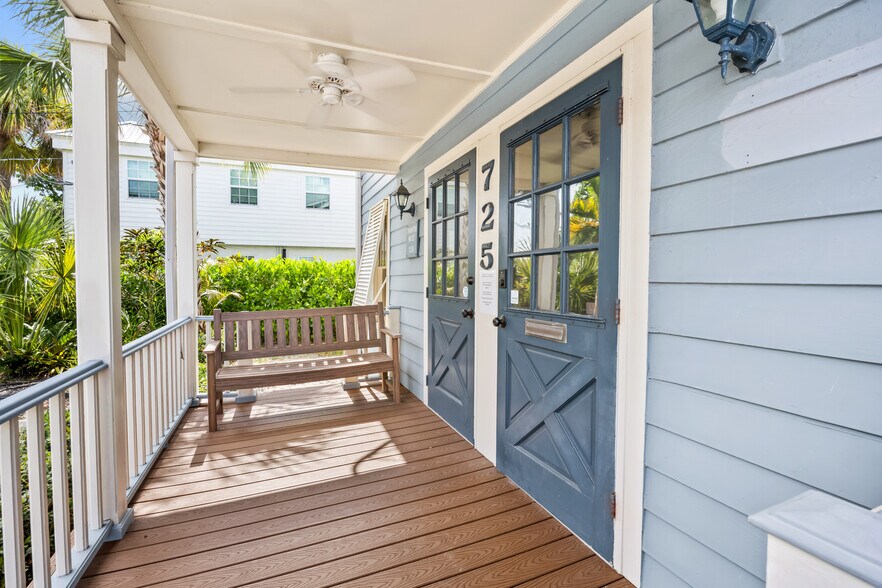 More Photos Of 725 SE 5th St, Stuart Office For Lease