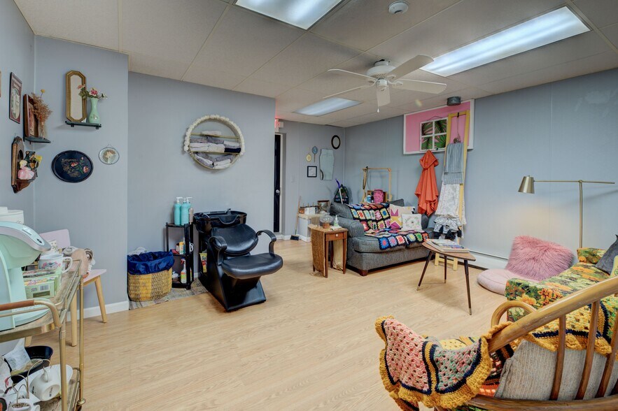 More Photos Of 257 Warren Ave, East Providence Storefront For Sale