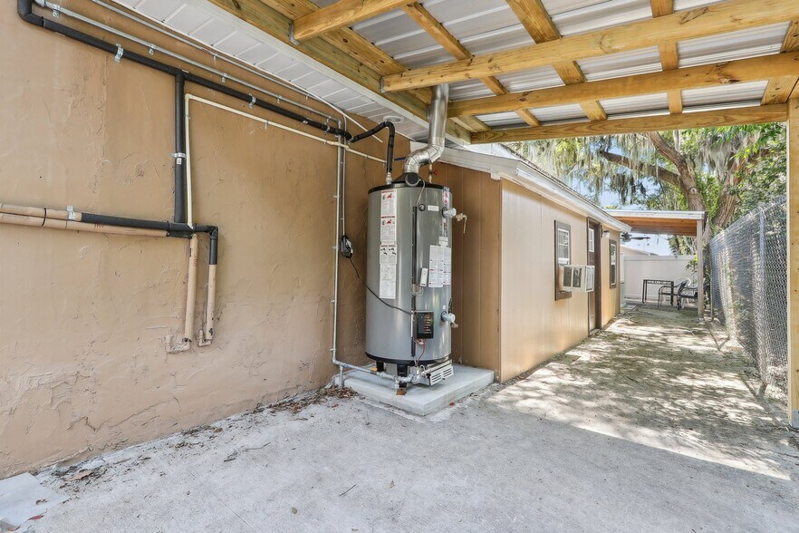 More Photos Of 201 Rosefield Ave, Leesburg Healthcare For Sale