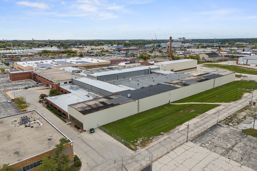 More Photos Of 4700B W Mitchell St, Milwaukee Unknown For Lease