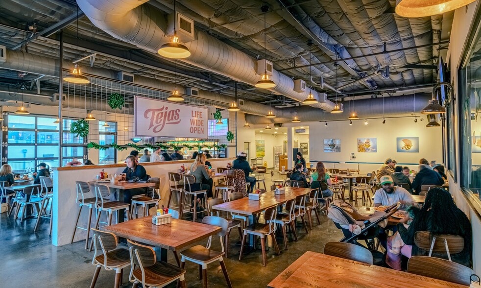 More Photos Of 2101 Summer St, Houston Freestanding For Lease