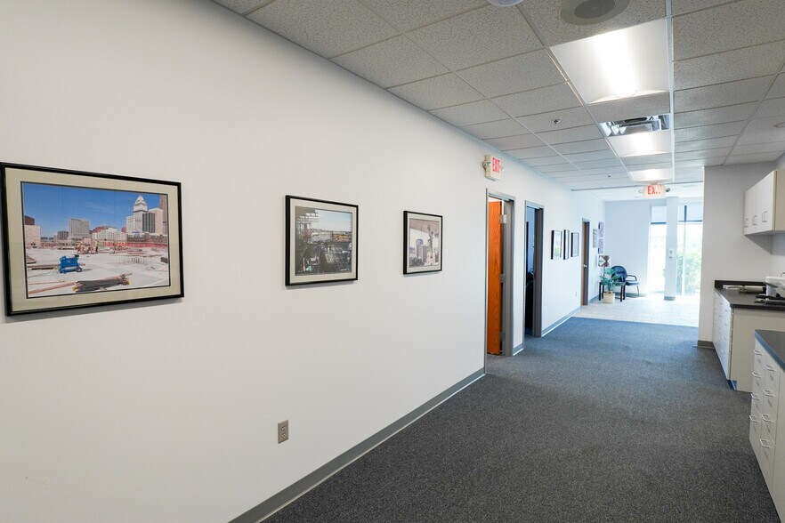 More Photos Of 4585 Cornell Rd, Blue Ash Manufacturing For Sale