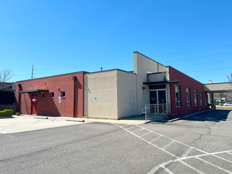 More Photos Of 1575 Montgomery Hwy, Vestavia Hills Medical For Lease