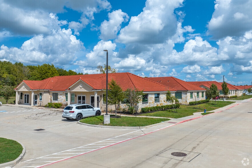 More Photos Of 2743 Smith Ranch Rd, Pearland Medical For Sale