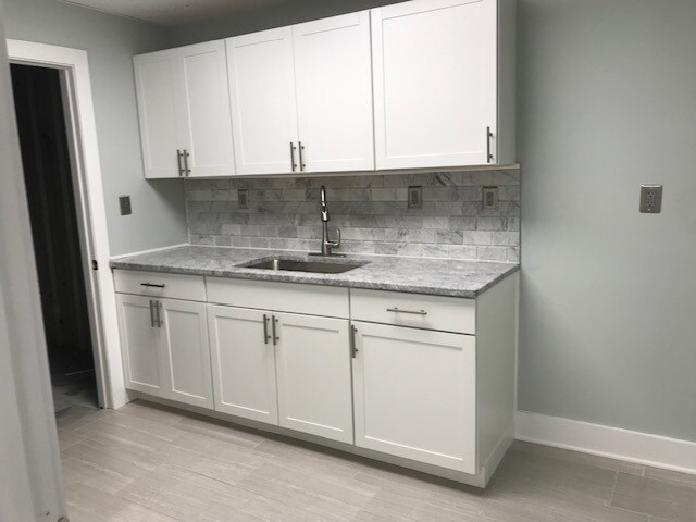 More Photos Of 4911 Bridges St, Morehead City Flex For Lease