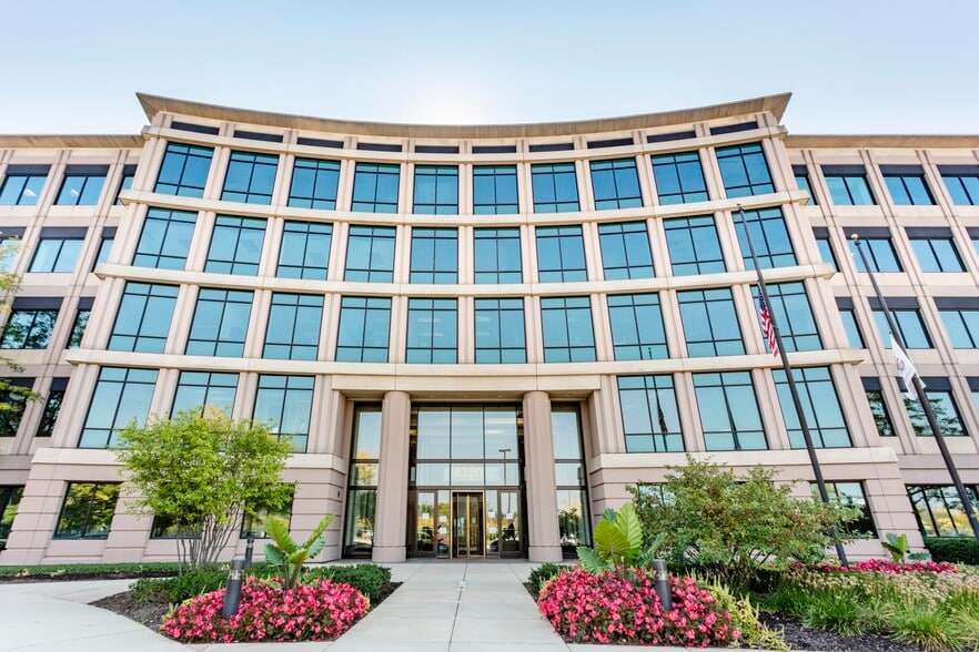 Primary Photo Of 4320 Winfield Rd, Warrenville Coworking Space