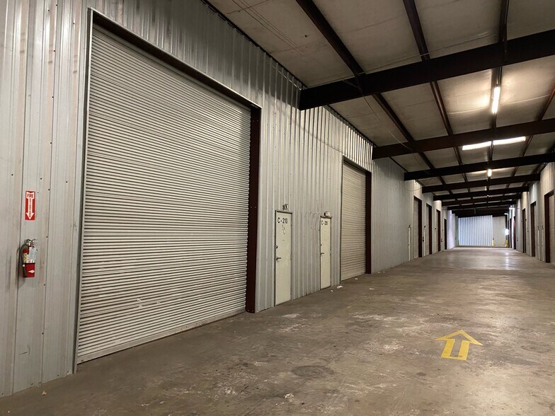 More Photos Of 16261 Hollister St, Houston Unknown For Lease