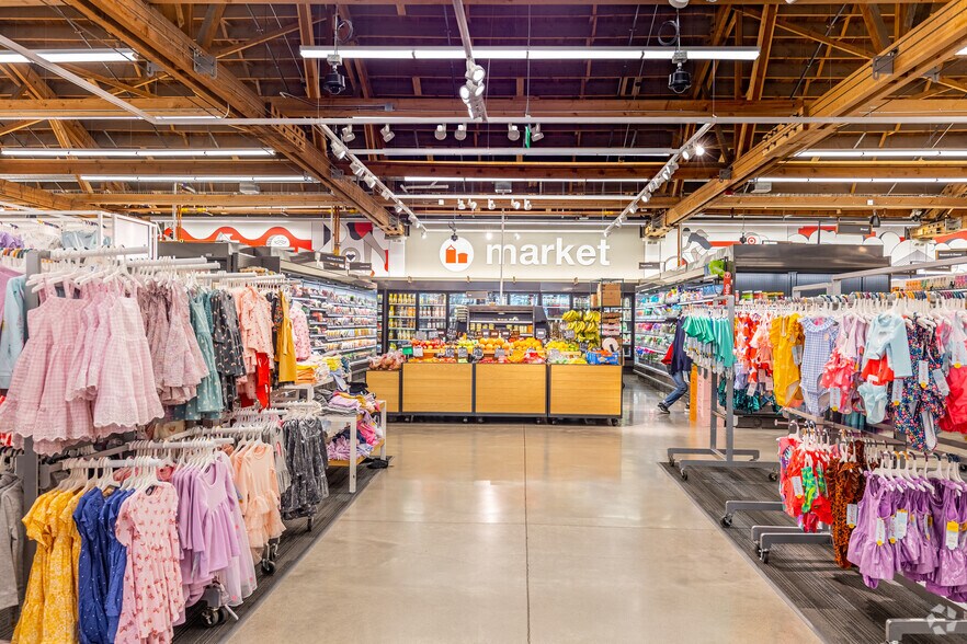 More Photos Of 3031 SE Powell Blvd, Portland Freestanding For Lease