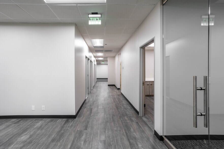 More Photos Of 2037-2077 S Vineyard Ave, Ontario Unknown For Lease