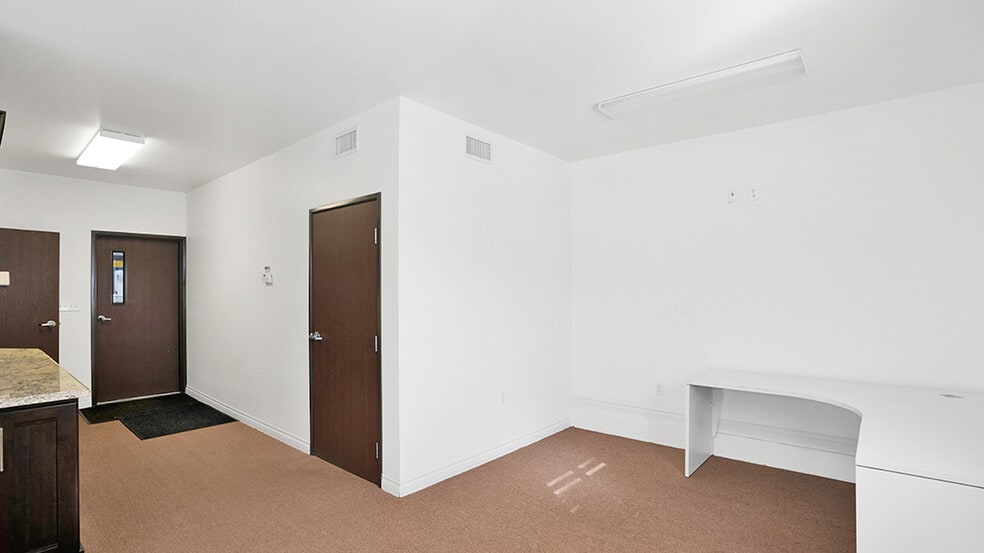 More Photos Of 611 E Adele St, Anaheim Flex For Sale