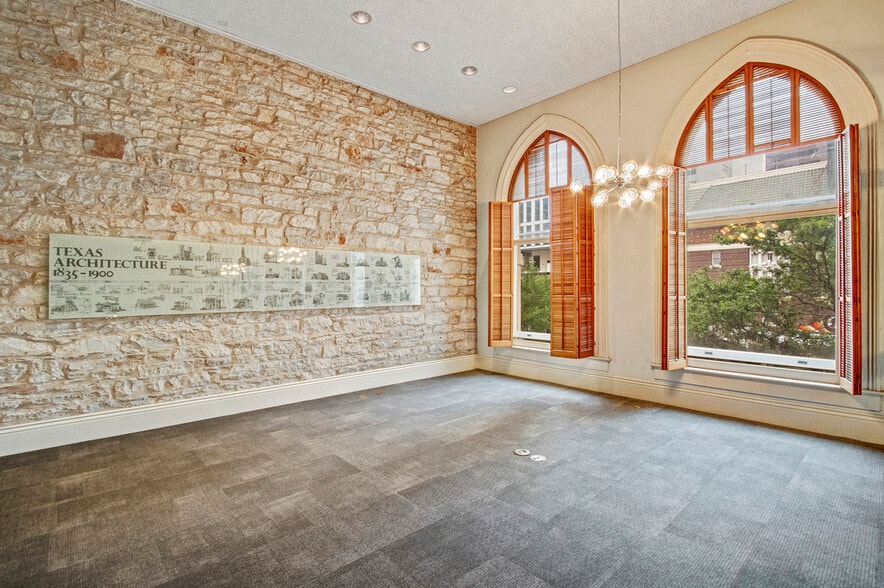 More Photos Of 712 Congress Ave, Austin Loft Creative Space For Sale