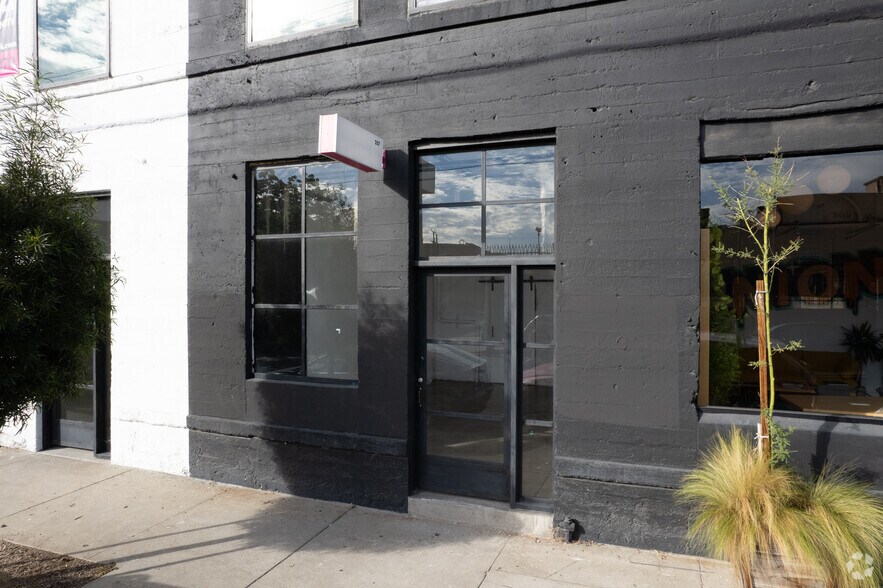 More Photos Of 1325-1355 Palmetto St, Los Angeles Coworking Space