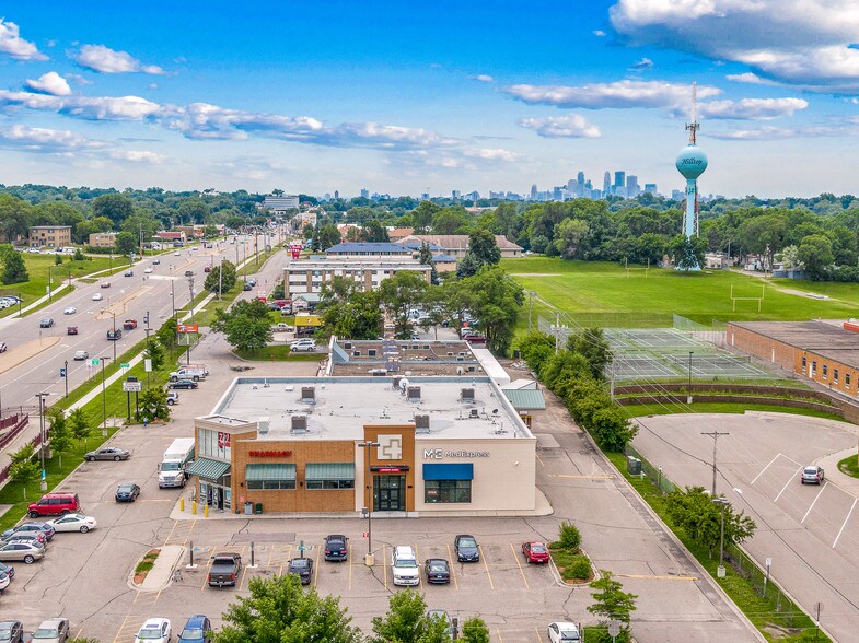 More Photos Of 4880 NE Central Ave, Minneapolis Drugstore For Sale