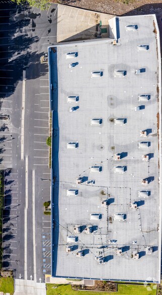 More Photos Of 14811 Myford Rd, Tustin Warehouse For Lease