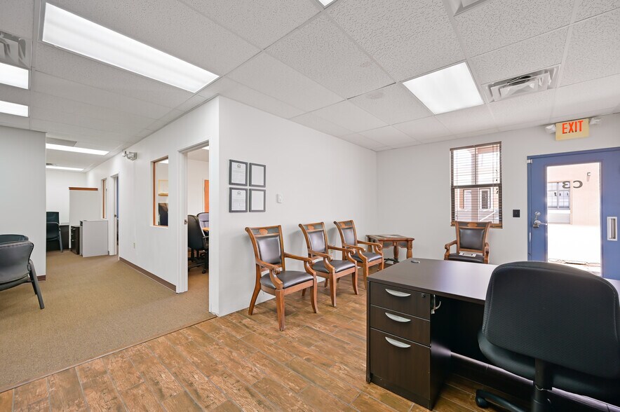 More Photos Of 3600 Rodeo Ln, Santa Fe Medical For Sale