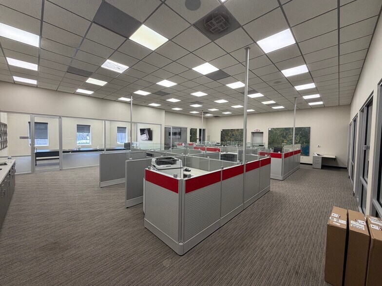 More Photos Of 4022 Louetta Rd, Spring Auto Dealership For Lease