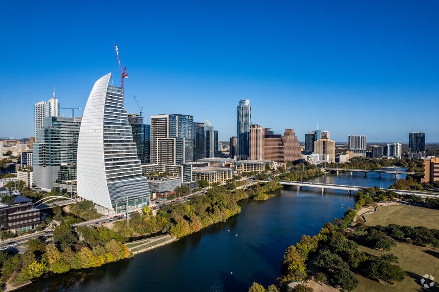 More Photos Of 601 W 2nd St, Austin Office For Lease