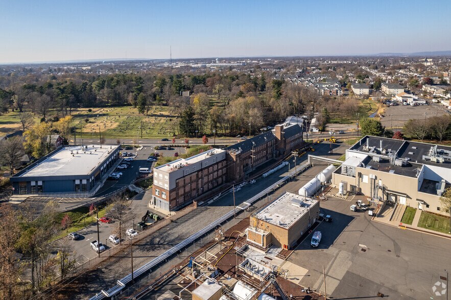 More Photos Of 120 Georges Rd, New Brunswick Apartments For Sale