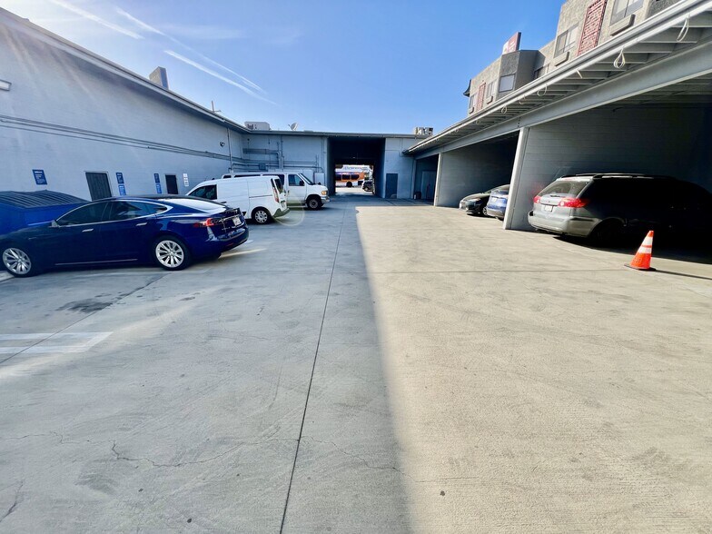More Photos Of 808 Hill St, Los Angeles Office For Lease