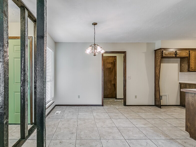 More Photos Of , Oklahoma City Specialty For Sale