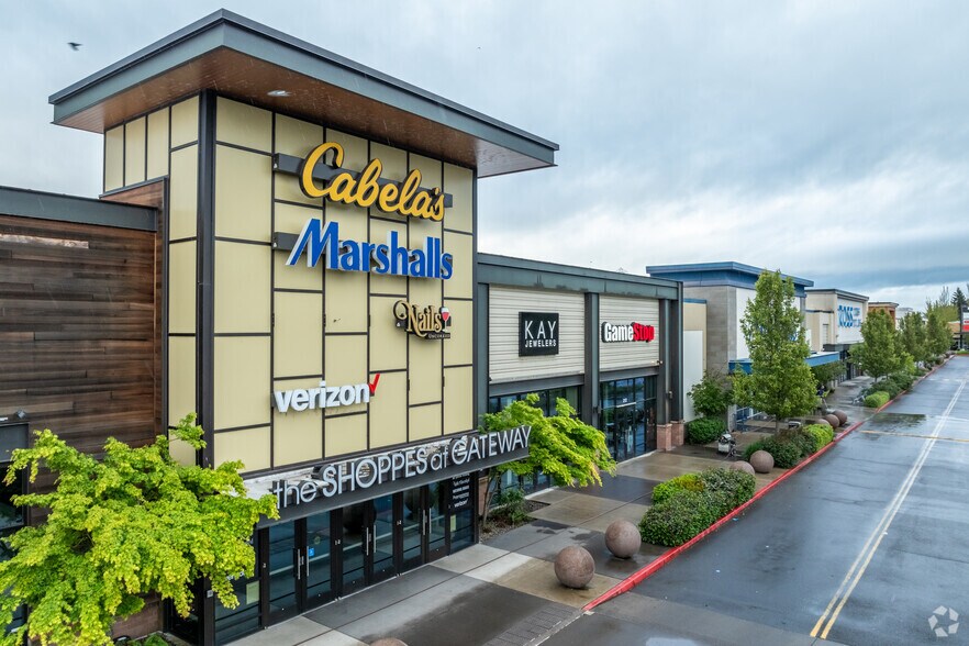 More Photos Of 3000 Gateway St, Springfield General Retail For Lease