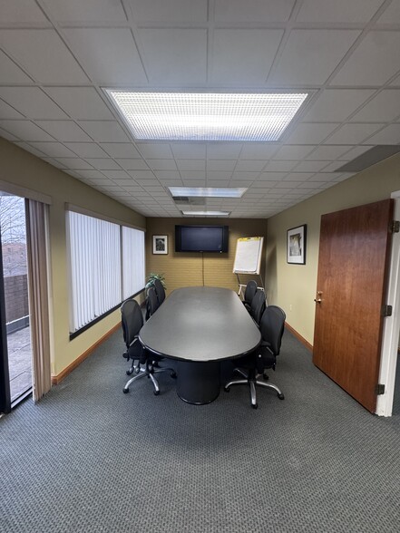 More Photos Of 7086 Corporate Way, Dayton Office For Lease