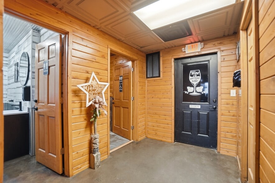 More Photos Of 2330 Bright Rd, Findlay Sports And Entertainment For Sale