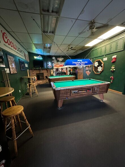 More Photos Of 295 S Broadway, Coos Bay Restaurant For Sale