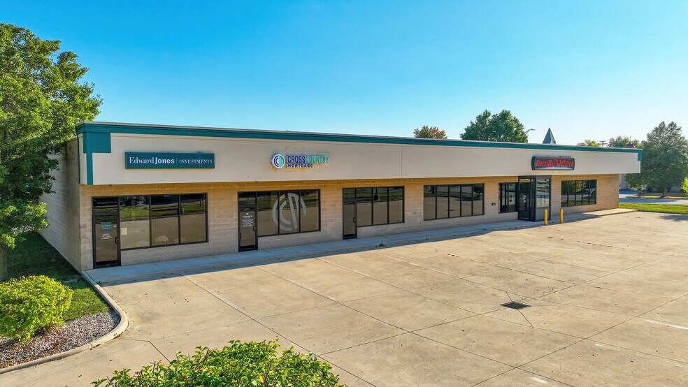 More Photos Of 201-215 W High St, Saint Marys Storefront For Lease