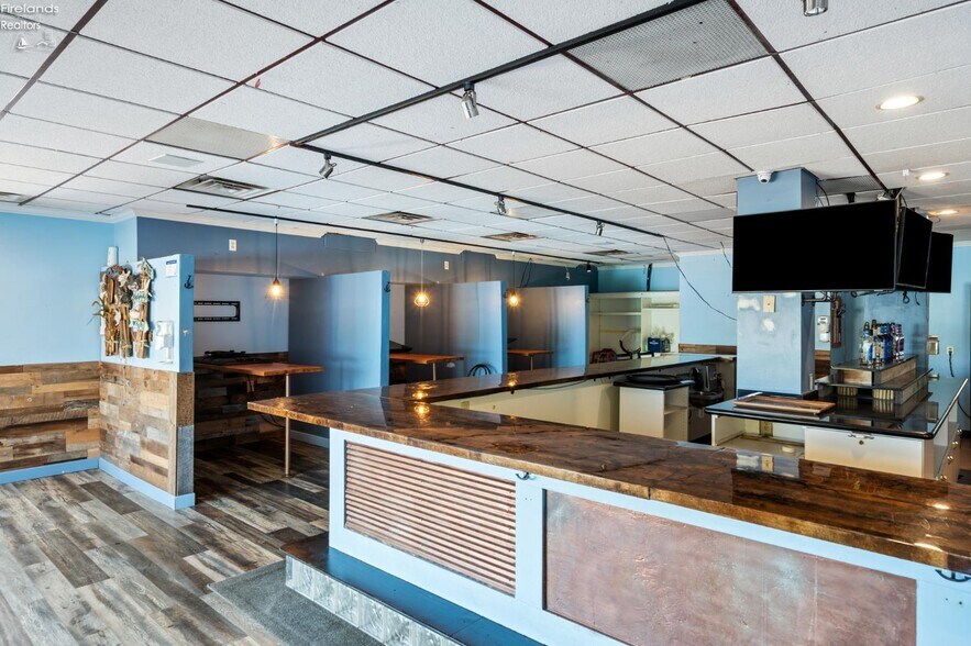 More Photos Of 356 Main St, Huron Apartments For Sale