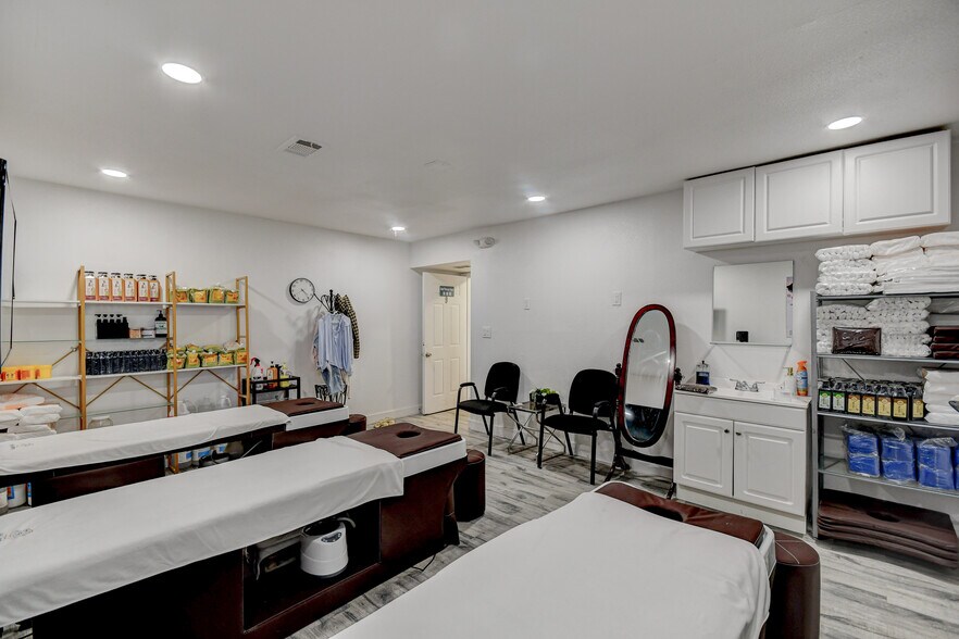More Photos Of 3097 S Decatur Blvd, Las Vegas Office Residential For Sale