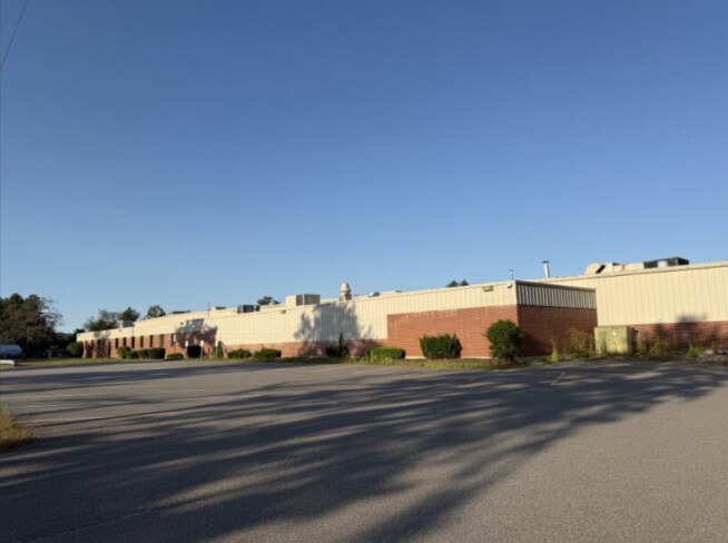 More Photos Of 9 A Columbia Dr, Amherst Manufacturing For Lease